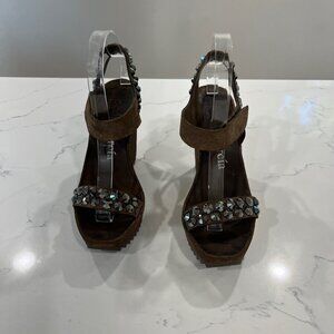Pedro Garcia Fortuna Spike Studs Taupe Suede Wedge Sandals Sz 38 or 7.5 US
